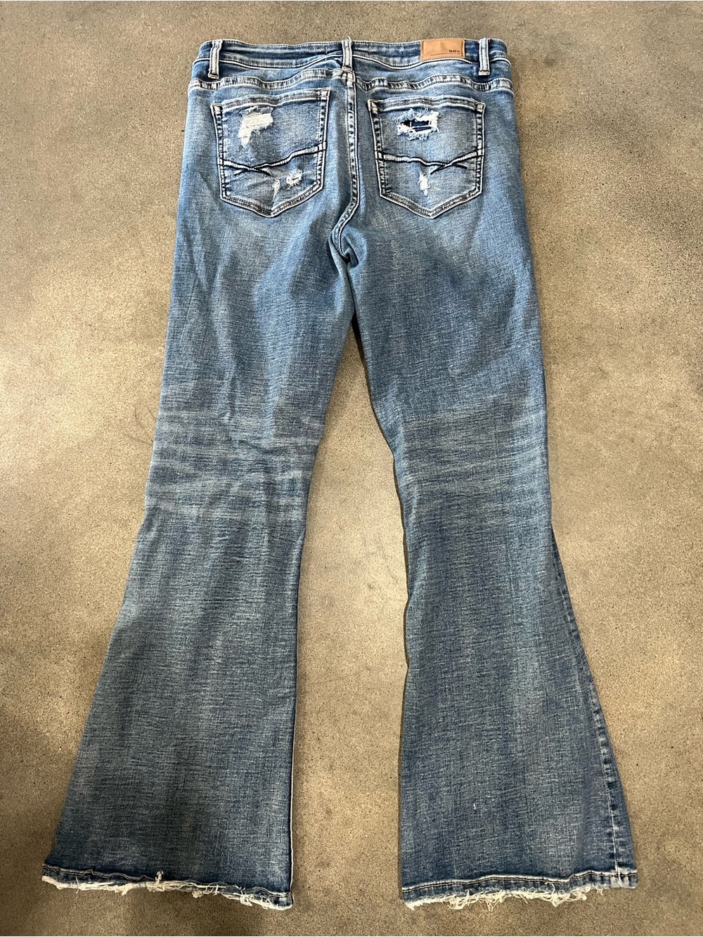 Buckle Blue Flare Jeans with Washed Detailing 30x 31 1/2 - Picture 5 of 6
